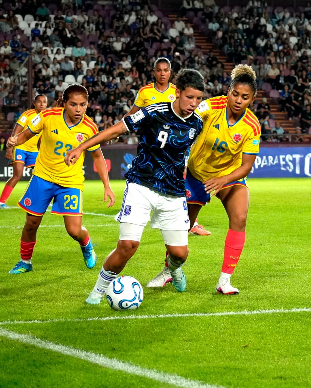 El conjunto de Germán Portanova lidera la tabla de la Liga de Naciones con 14 puntos
(X: @Argentina)