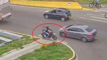 En video quedó la persecución a sicarios que atentaron contra la vida de un hombre en Cali