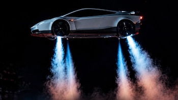 Los secretos científicos del Tesla Roadster de Elon Musk: cómo logra despegar, volar y girar en el aire