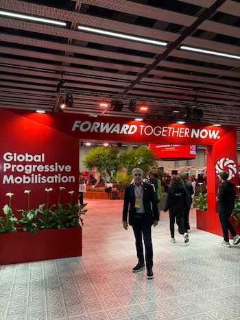 Gregorio Dalbón a su llegada a la Global Progressive Mobilisation en Barcelona. (Imagen cedida)