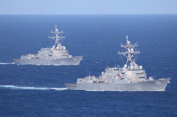 Los portaaviones USS Frank E. Peterson y USS Michael Murphy formaron parte de la misión de desminado