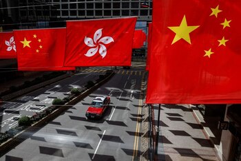 Hong Kong equipará todos los taxis con cámaras, GPS y pago electrónico para 2026 (REUTERS/Tyrone Siu)