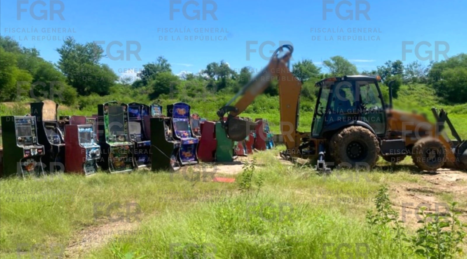 Destruyen casi mil kilos de drogas en Sinaloa: también destrozaron equipamiento y objetos bélicos. FGR