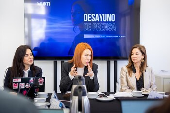 Imagen TLX4I77GZVG45KVD374UREACY4