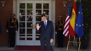 Sánchez felicita a Trump por