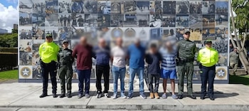 La Dijín, la Fiscalía y la DEA capturaron en Santa Marta a seis presuntos miembros de una red de tráfico internacional de clorhidrato de cocaína - crédito Dijín