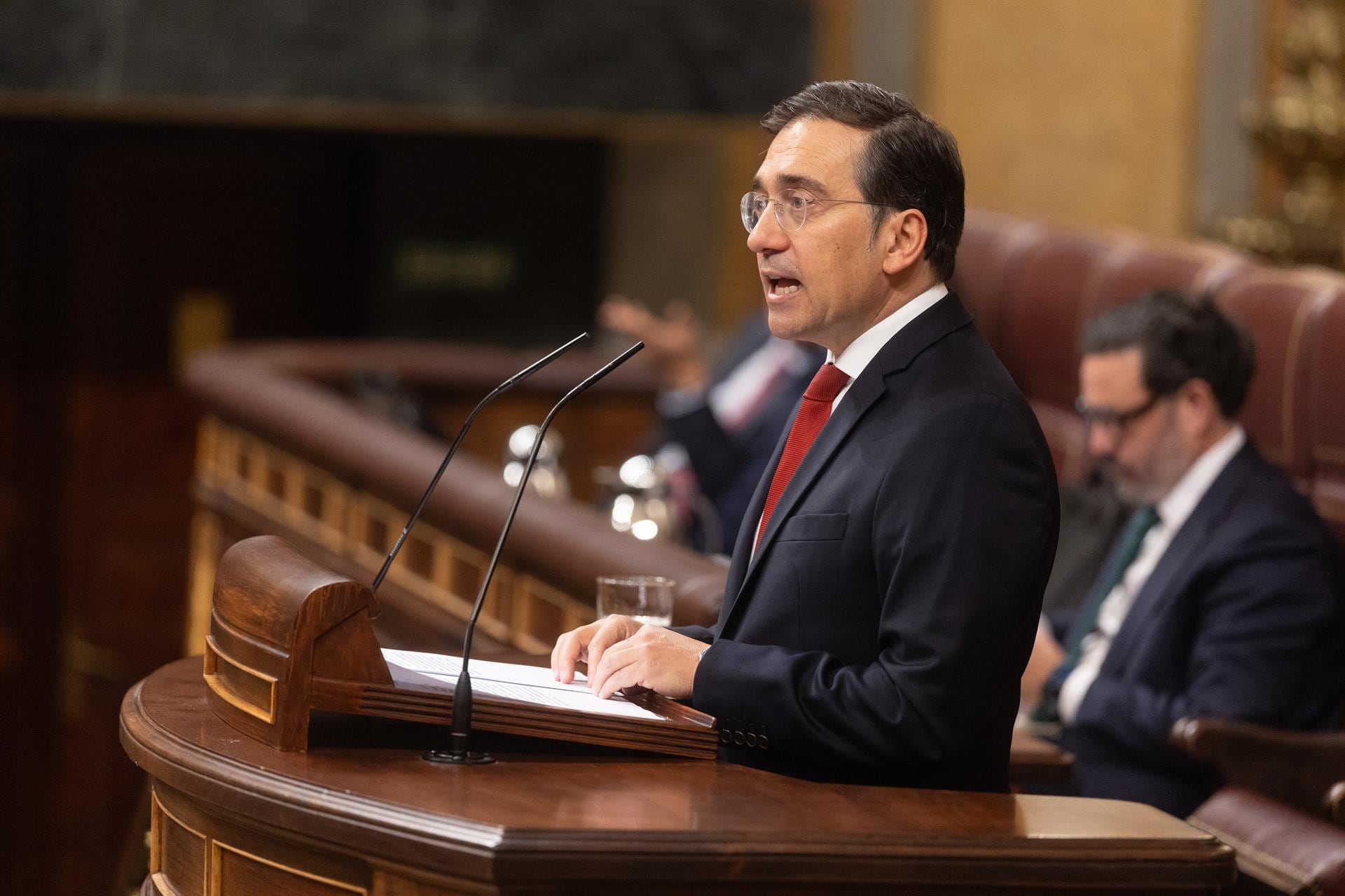 Albares replica al PP que ha sido Trump y no el Gobierno quien ha puesto a Delcy Rodríguez al frente de Venezuela