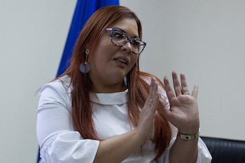 El 71% de las amenazas contra profesores ocurre dentro de los centros educativos, evidenciando la pérdida de espacios seguros en Honduras. (Foto: EFE/Gustavo Amador-Archivo)