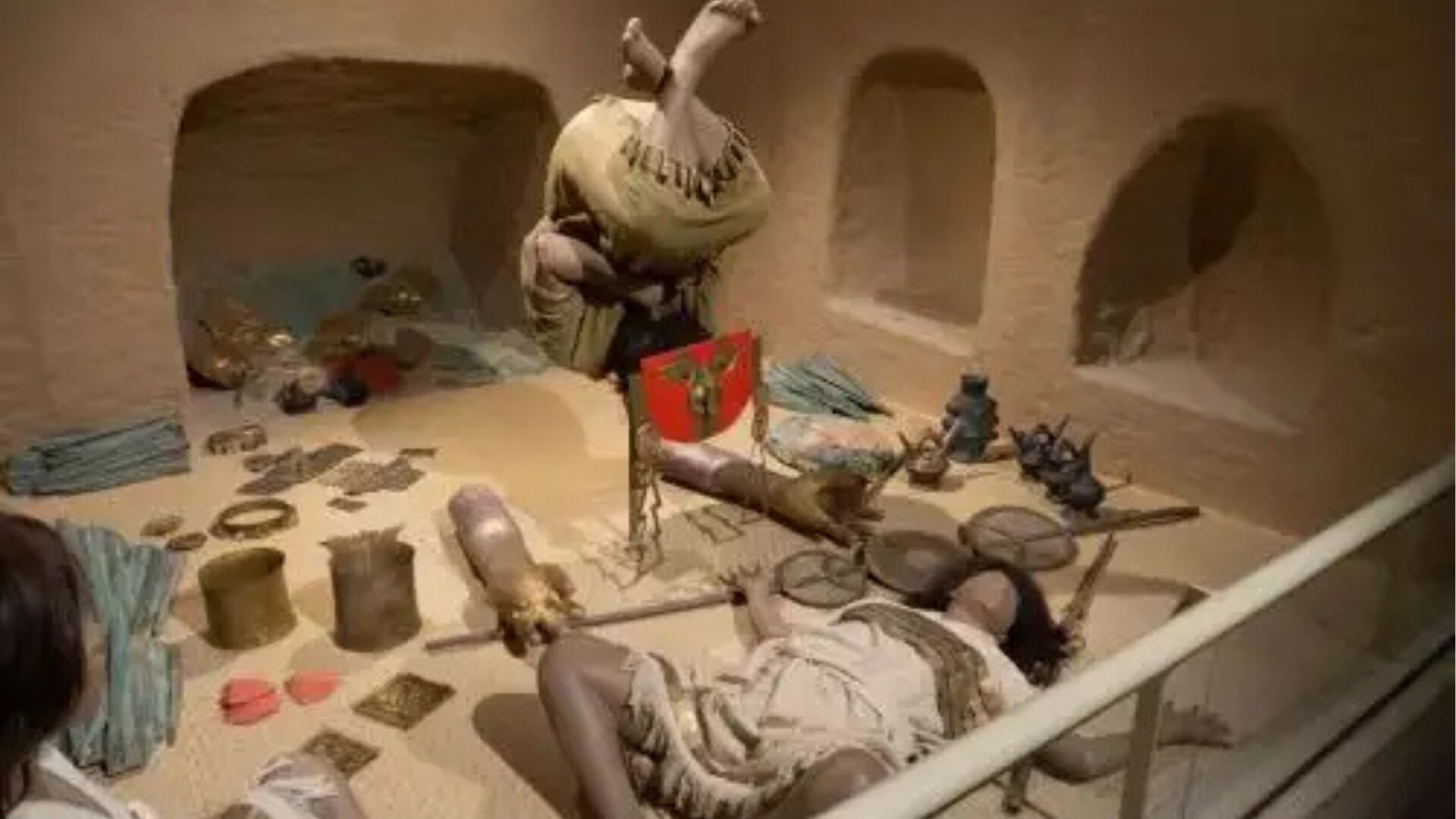 Coronas, pantorrilleras y máscaras de oro reflejan la maestría metalúrgica de la cultura Sicán. (Foto: Agencia Andina)