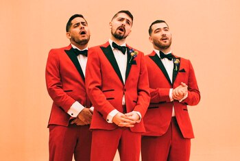 Fotografía cedida por el trío