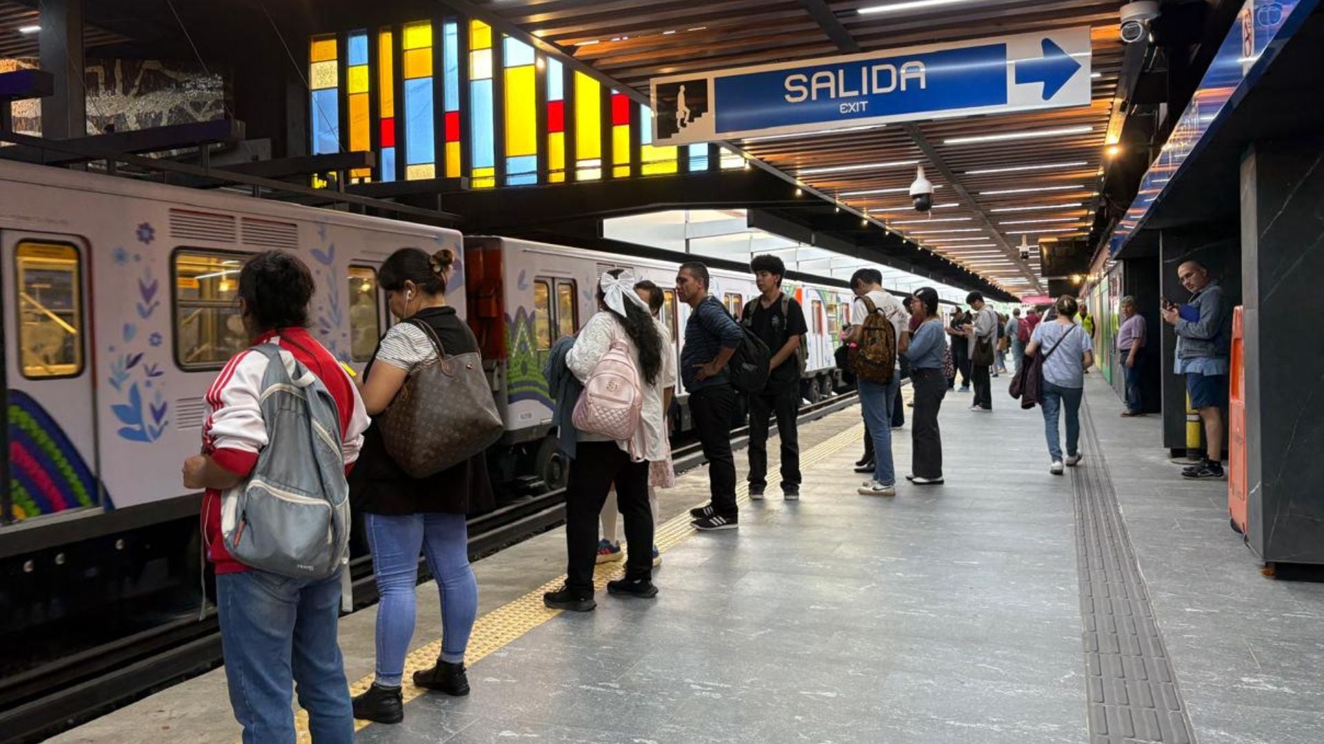 La Línea 2 del Metro CDMX mantiene estaciones cerradas mientras avanzan las obras