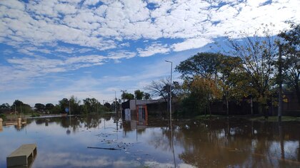 Más de 500 personas permanecen evacuadas por las inundaciones en Concordia: “Hay negocios bajo el agua”