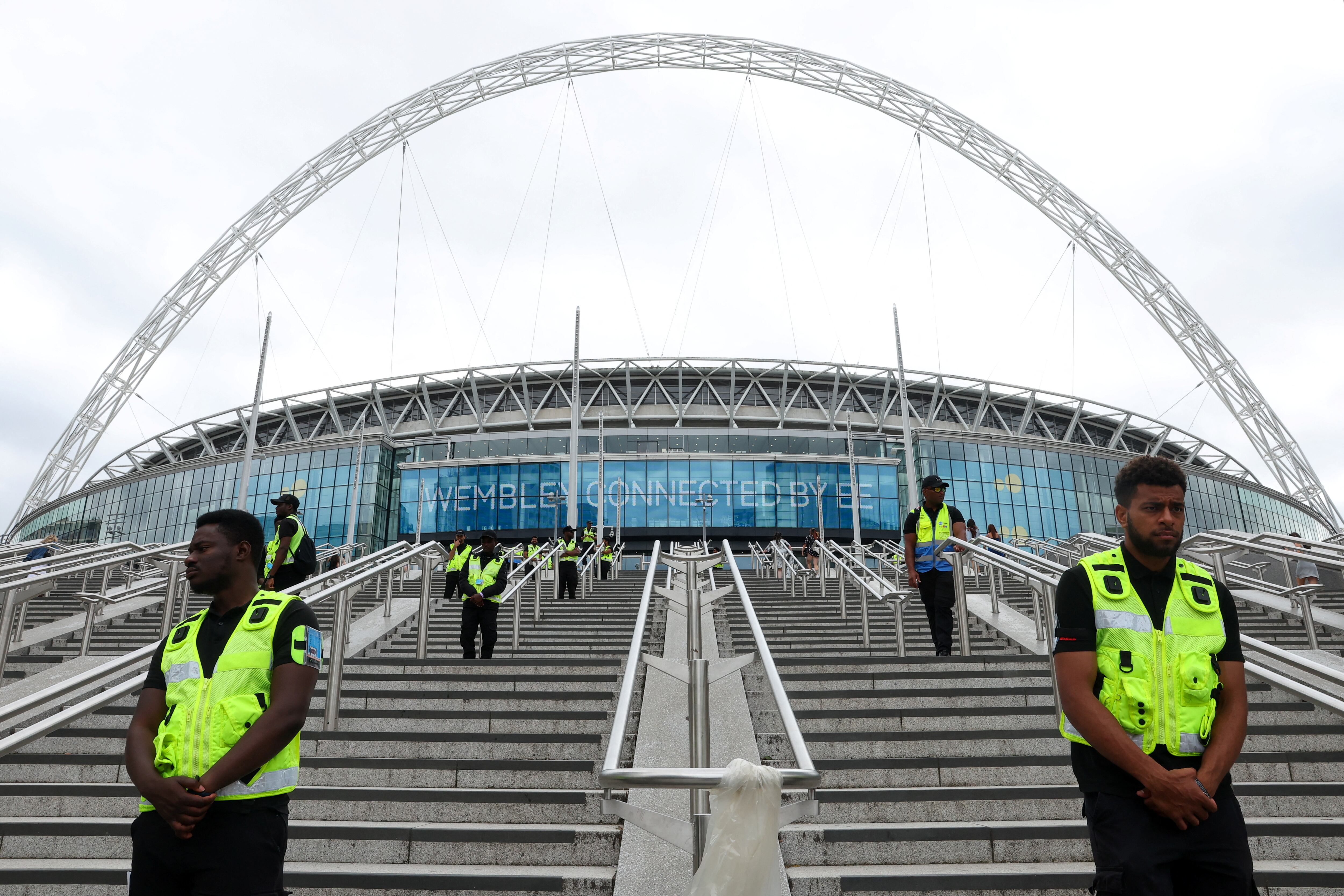 El estadio de Wembley en Londres recibirá cinco fechas del regreso de Oasis a los escenarios - crédito Toby Melville/REUTERS