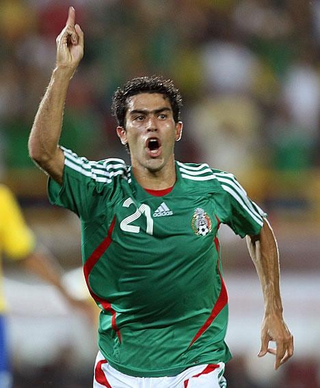 Con goles de Nery Castillo y Omar Bravo, México se impuso 2-1 a Ecuador en la Copa América 2007.
Foto: X/Eric Gómez