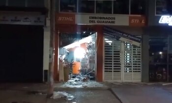Explosión en establecimiento comercial en