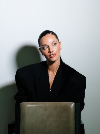 La protagonista del libro, Ariana, enfrenta la presión estética, la vulnerabilidad personal y el duelo, reflejando experiencias autobiográficas y de ficción - (Gentileza de la editorial Penguin Random House)