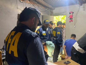 Rodeado y rendido, "Jona",