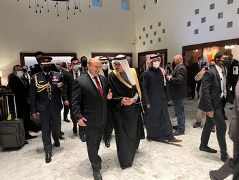 El primer ministro israelí aterriza en Bahréin en primera visita