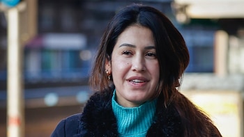 Gabriela Guillén hace una llamada