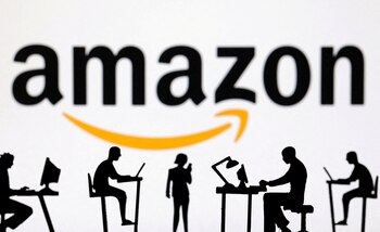 Amazon cuenta con requisitos mínimos de compra para que los envíos internacionales no tengan costos. (REUTERS/Dado Ruvic/Illustration/File Photo)