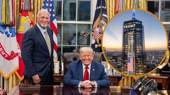Donald Trump sonriente sentado en un escritorio de madera, con Mark Meckler sonriente de pie a su lado. Al fondo, banderas y una ventana. Imagen circular de un rascacielos