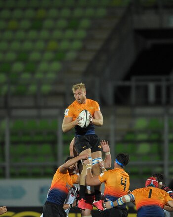 Gorrissen levantado en el line