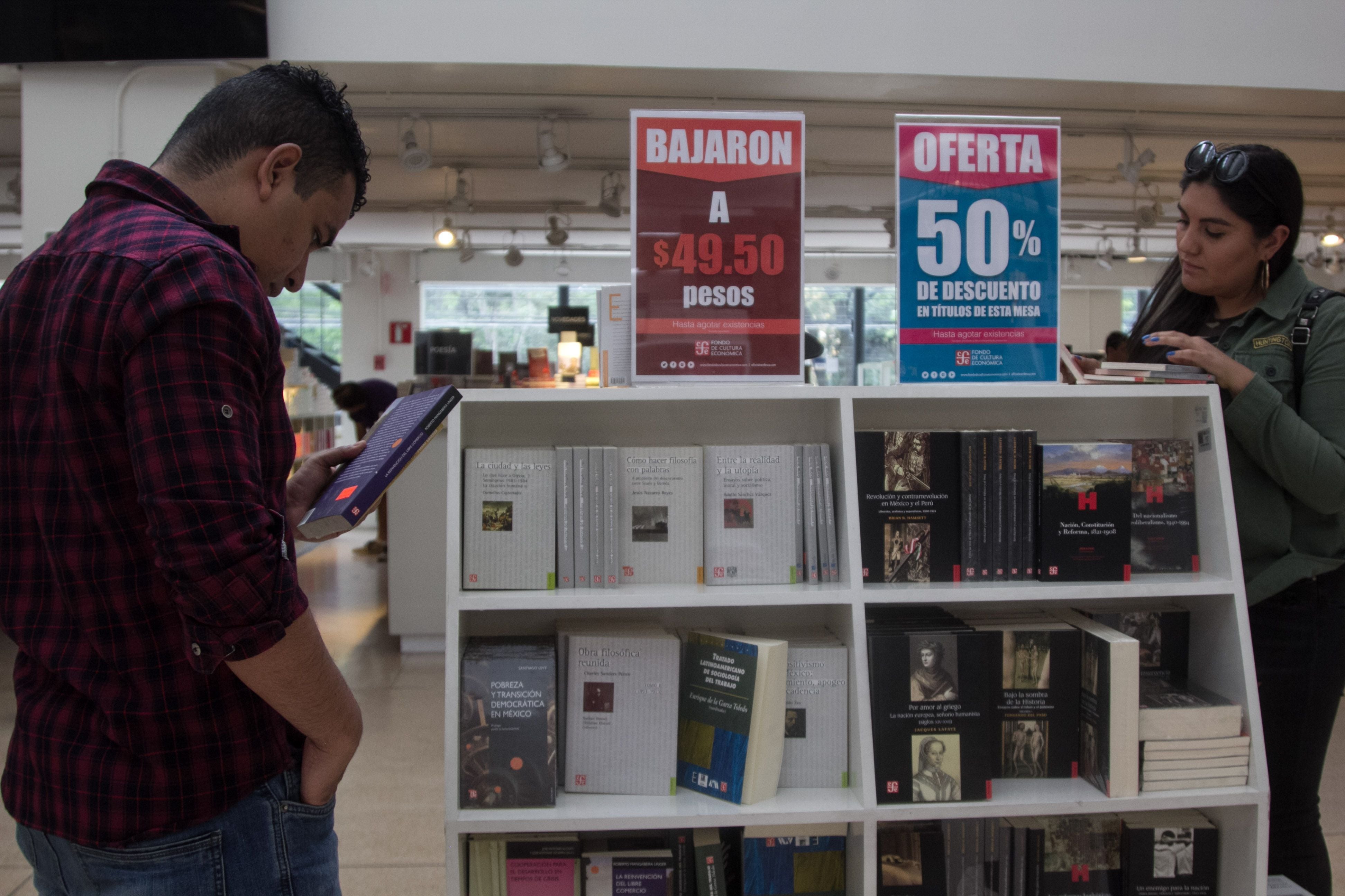 Libros del Fondo de Cultura Económica (FCE). (GALO CAÑAS /CUARTOSCURO)
