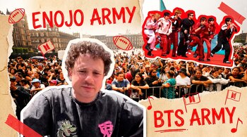 Luisito Comunica, el grupo BTS, una multitud, edificios, balones de fútbol, banderas con símbolo, notas musicales y los textos 'Enojo Army' y 'BTS Army'.