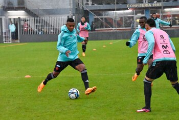 Óscar Cortés será titular con