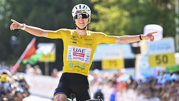 Tadej Pogacar lidera el equipo UAE Team Emirates-XRG en el Tour de Francia 2026