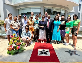 Gustavo Bueno junto a sus