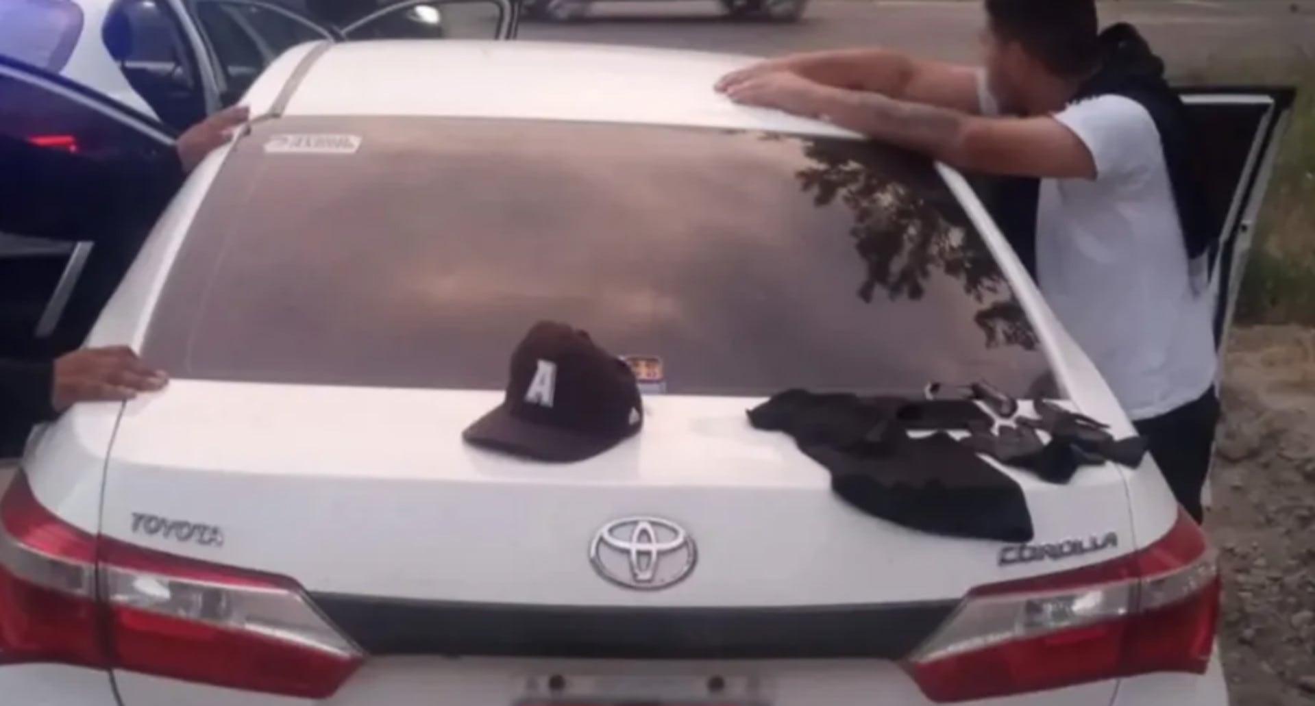 La policía detuvo a una banda en Bariloche y secuestró inhibidores de señal y otros elementos relacionados con robos de vehículos (Diario Río Negro)