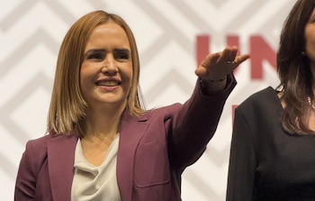Clara Luz Flores posee dos casas, un departamento y un terreno valuados en más de 15 mdp: la declaración patrimonial de la polémica candidata de NL. (Foto: RS)