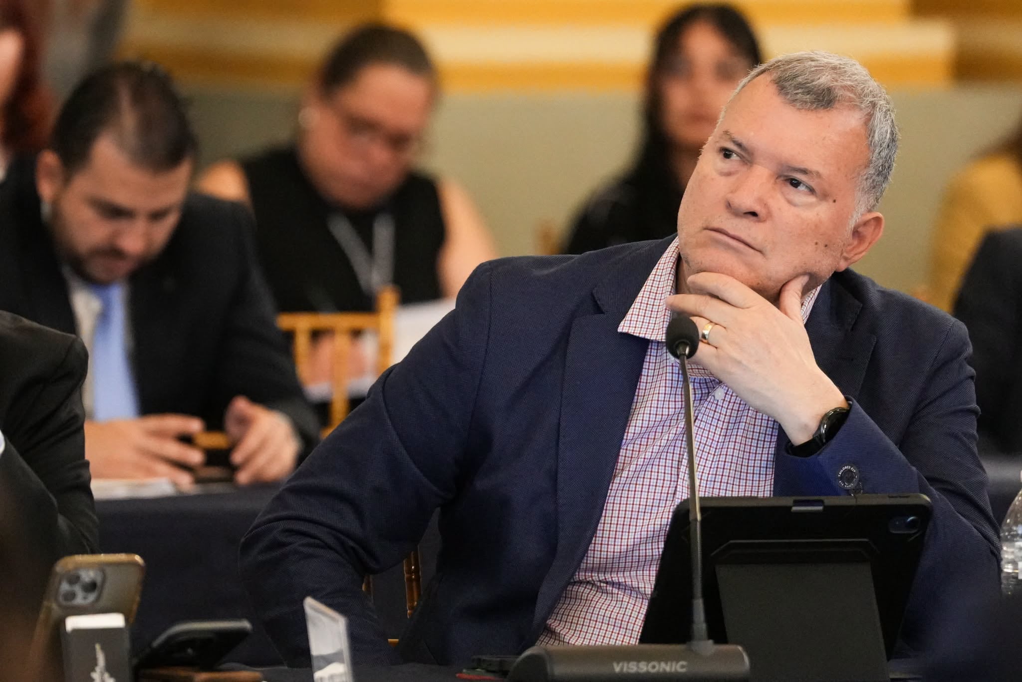 El viceministro de Minería e Hidrocarburos, Erwin Rolando Barrios Torres, quedó a cargo del despacho tras una gestión de casi 30 meses, marcada por licitaciones eléctricas y el cierre petrolero en Laguna del Tigre (Ministerio de Energía y Minas)