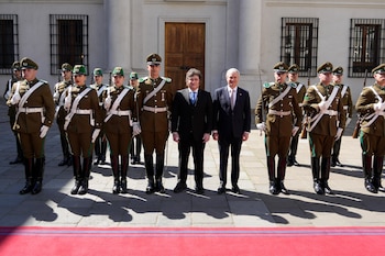 El presidente Javier Milei se reunió este mediodía con su par de la República de Chile, José Antonio Kast, en el Palacio de La Moneda