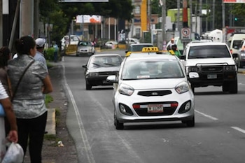 Los conductores de Managua expresan dudas sobre la resistencia de los automóviles chinos y la disponibilidad de repuestos para su mantenimiento. (Foto: Nicaragua Investiga)