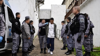 Comenzó el traslado de presos desde la cárcel de Devoto al penal de Marcos Paz
