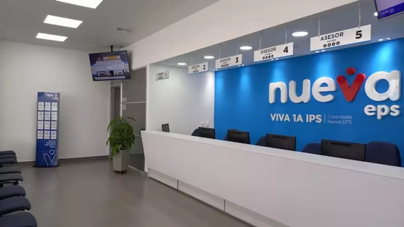 : El Tribunal Administrativo de Antioquia mantuvo la medida cautelar que impide el traslado de millones de usuarios a Nueva EPS, tras rechazar una solicitud de aclaración sobre el Decreto 182 de 2026 - crédito Nueva EPS