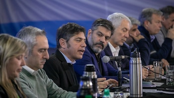 Kicillof acelera su construcción federal: los ministros bonaerenses encabezarán reuniones en las provincias
