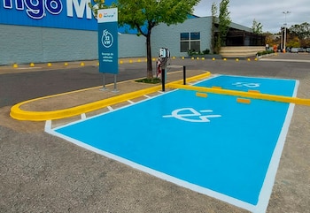 Son cargadores con una potencia