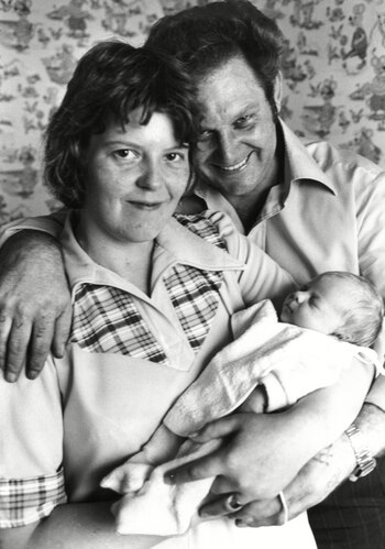 JOHN Y LESLEY BROWN Louise Brown