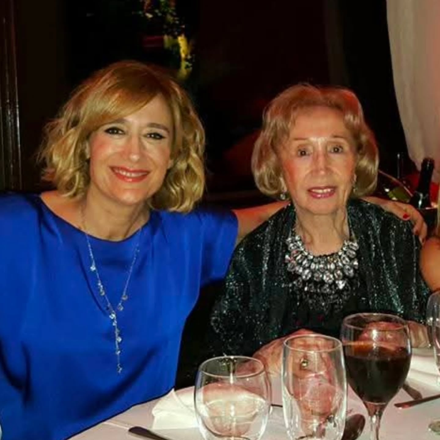 La periodista compartió un registro familiar que reúne fotografías de distintas etapas de la vida de su madre