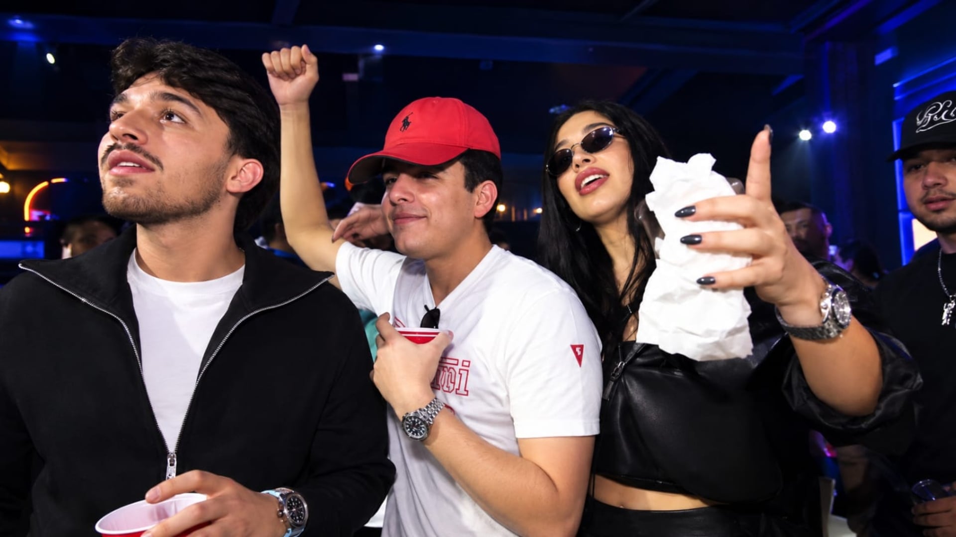Emma Coronel asistió a la fiesta del streamer Lonche de Huevito en Los Ángeles, California. (X)
