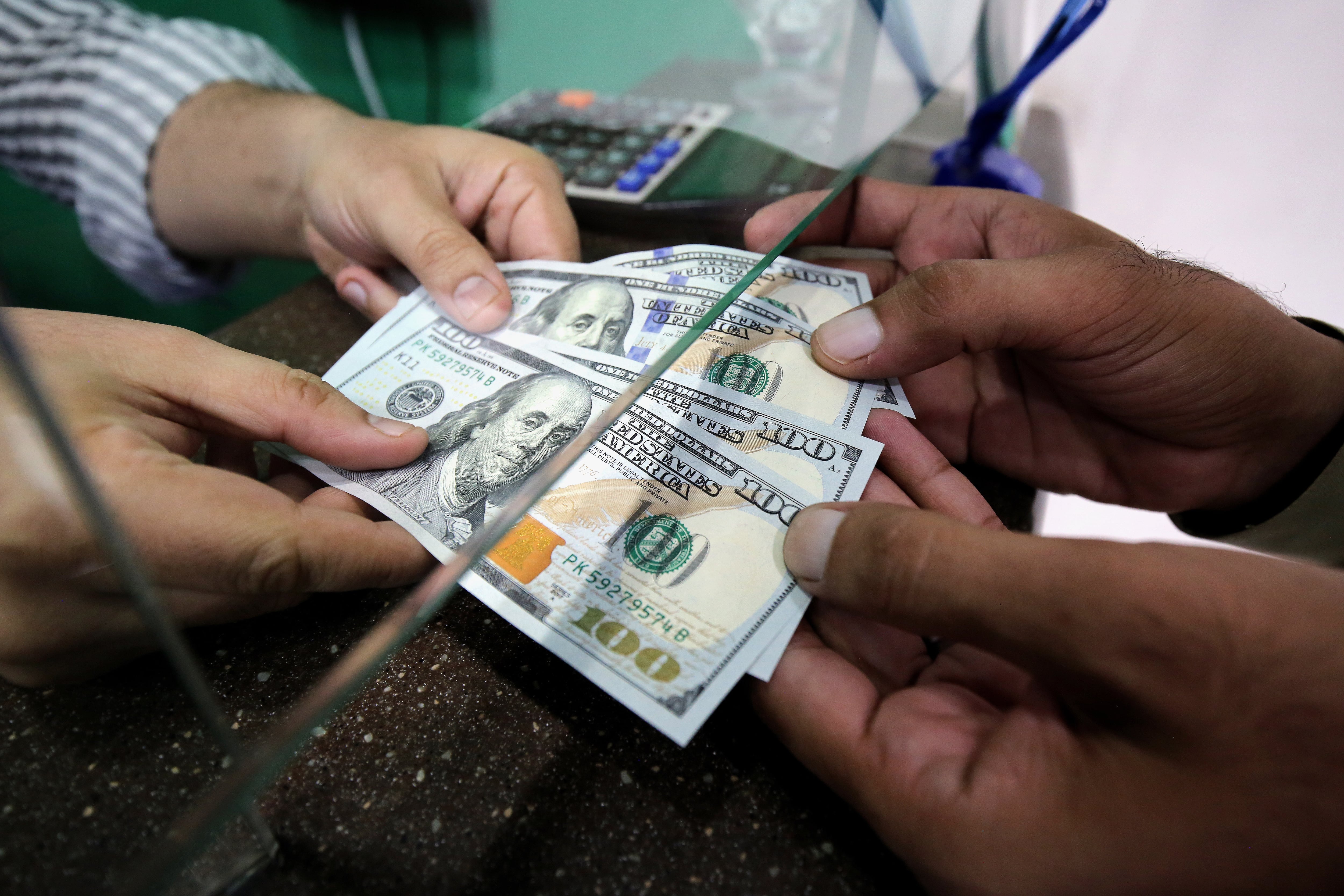 Las remesas en Colombia marcaron un récord histórico en 2025, alcanzando los USD13.098 millones, un crecimiento del 10,6 % respecto al año anterior, según el Banco de la República - crédito Arshad Arbab/EFE/EPA