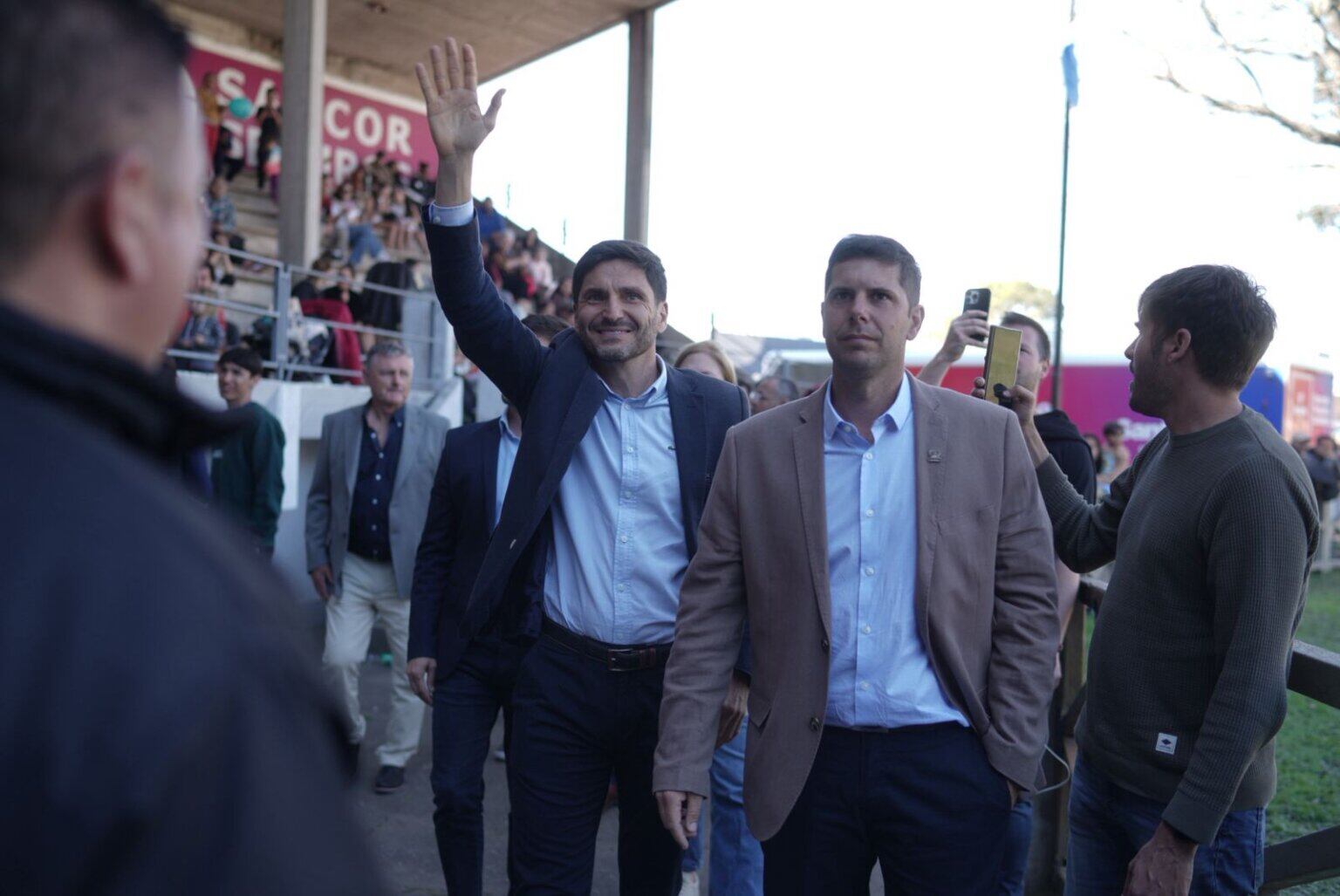 Pullaro junto al intendente de Rafaela Leonardo Viotti (Foto: ruralrafaela.com.ar)