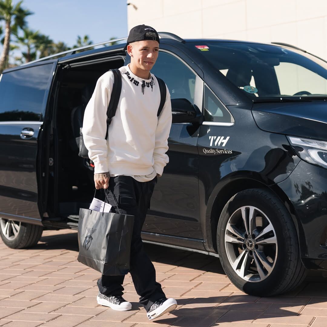 Gianluca Prestianni se lució en la práctica de este martes con un golazo