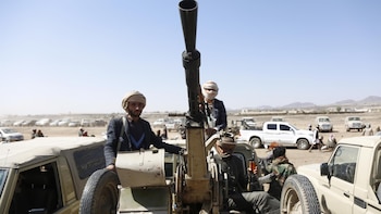 Los hutíes amenazan otra vez con el cierre del estrecho de Bab al Mandeb si Trump no levanta el bloqueo en Ormuz