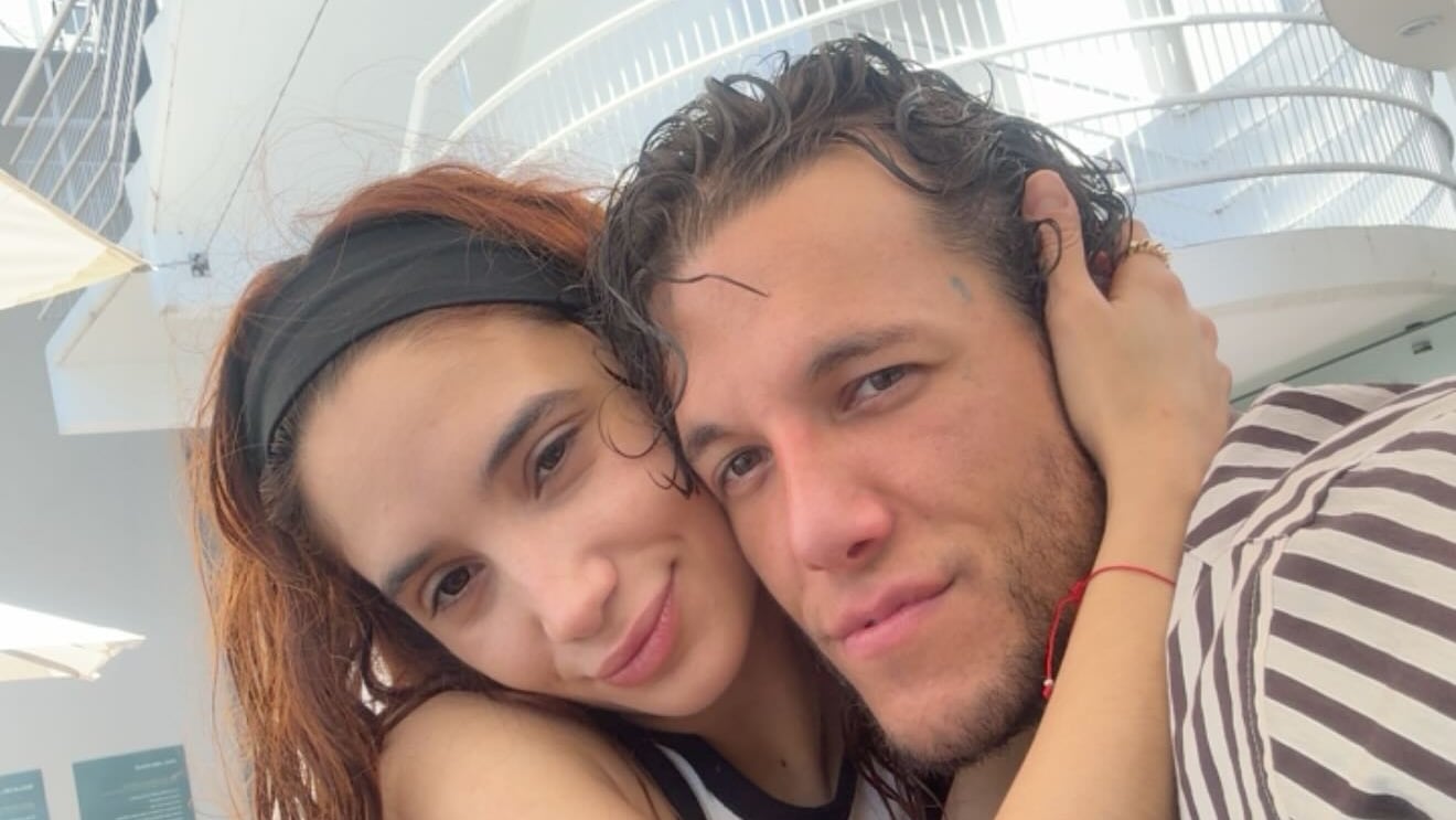 Melody Luz y Alex Caniggia iniciaron su vínculo sentimental durante las grabaciones del reality El Hotel de los Famosos