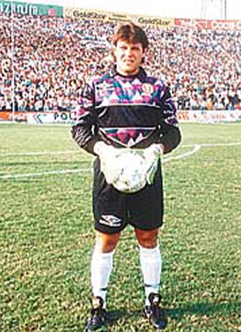 Celso Guerrero posa previo a