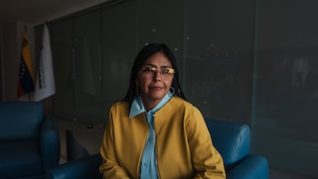 EE. UU. retira las sanciones a Delcy Rodríguez, dirigente de Venezuela